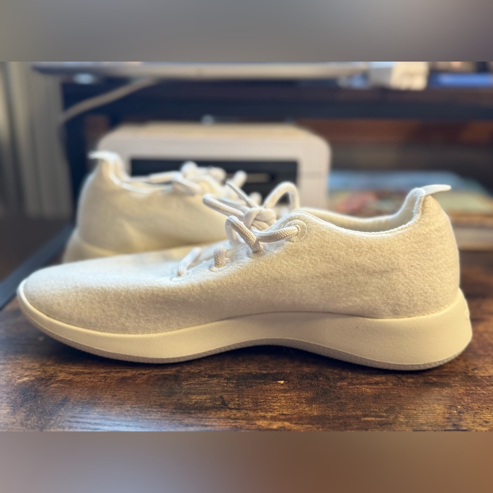 Allbirds Women's Wool Runner in Natural White - Size 9 - Picture 7 of 11
